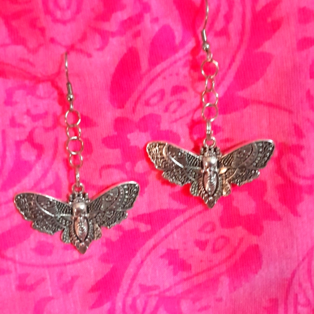 Dangle earrings
